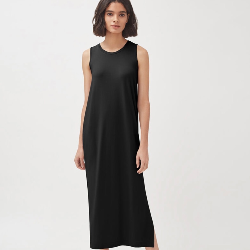 Black Cuyana drape back dress size small.